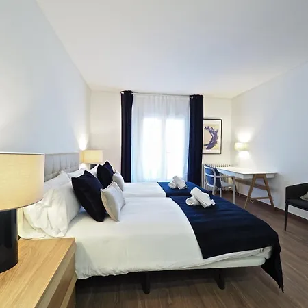 The Ultimate Central Place Apartment *